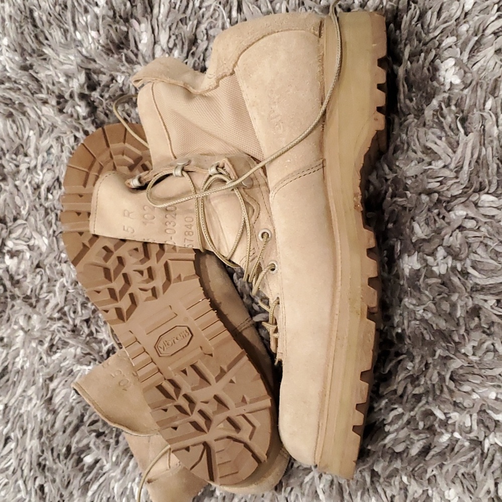 Military surplus hiking boot 10.5